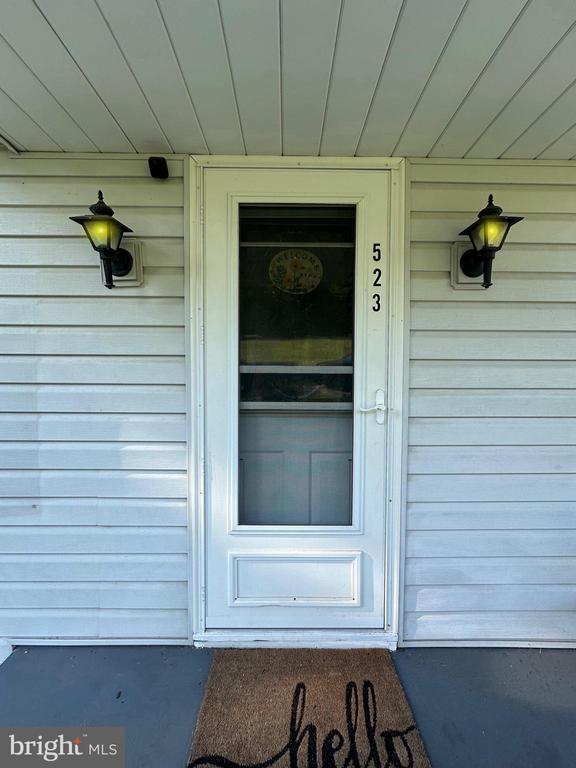523 Frog Hollow Rd