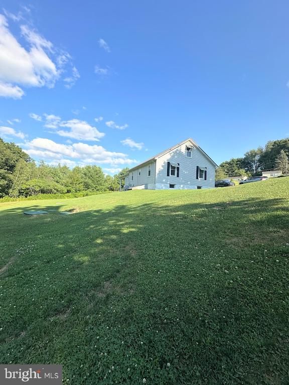 523 Frog Hollow Rd