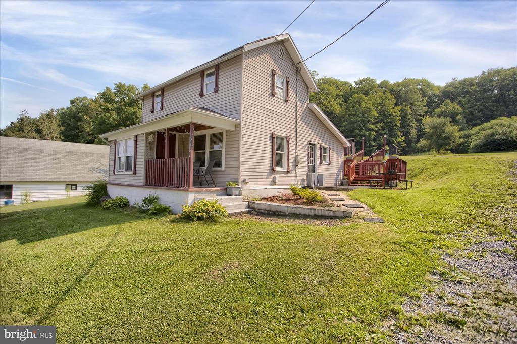 2356 Hogback Hl