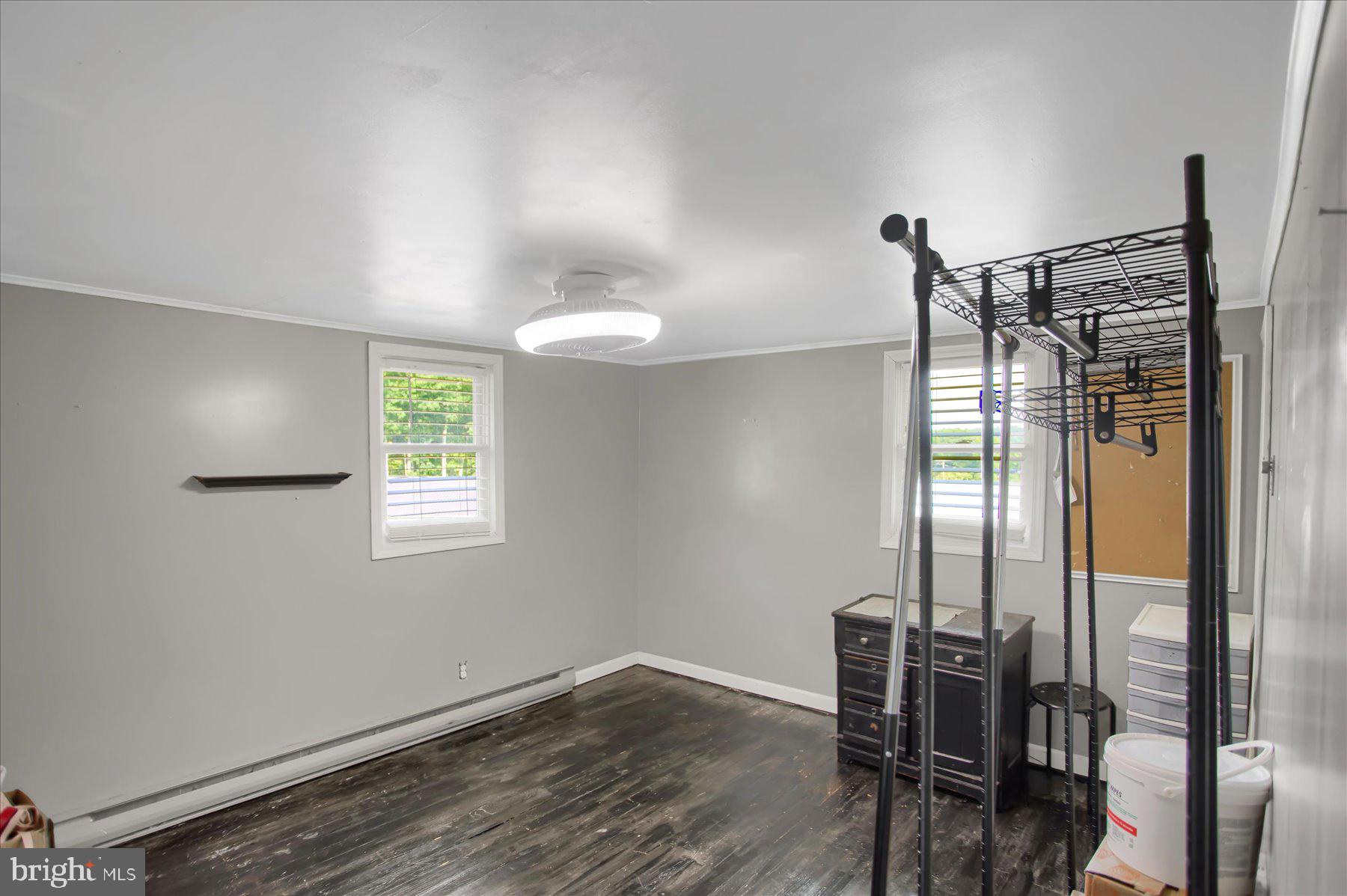 2356 Hogback Hl