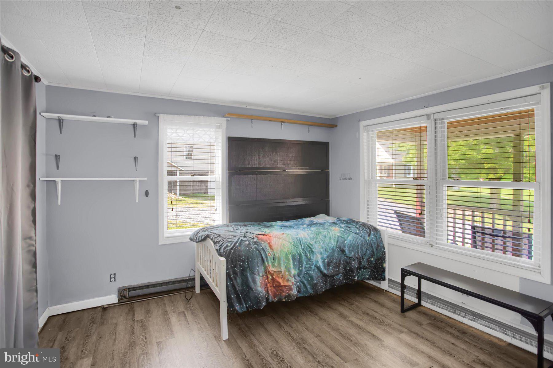 2356 Hogback Hl