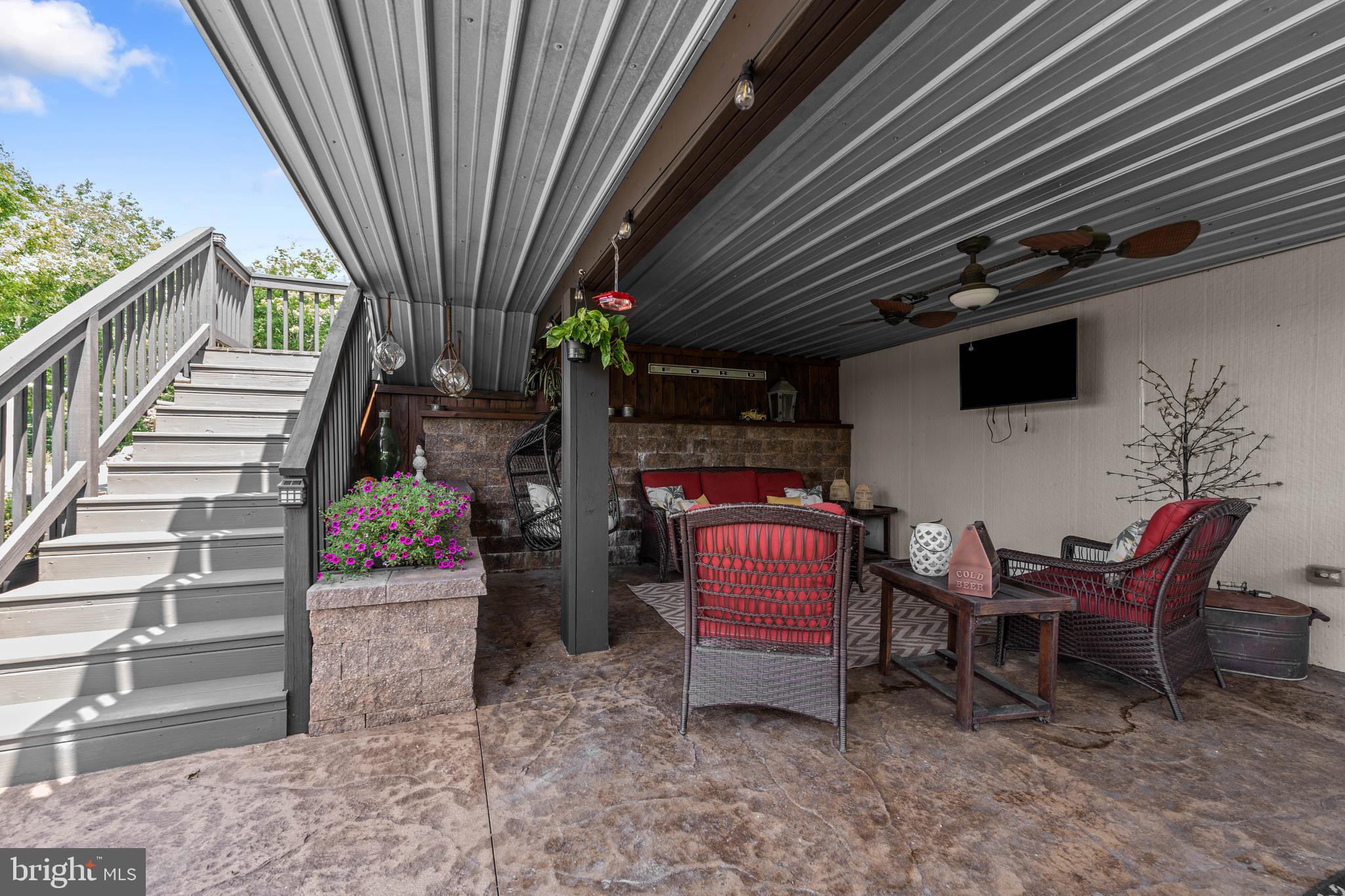 198 Coles Dr