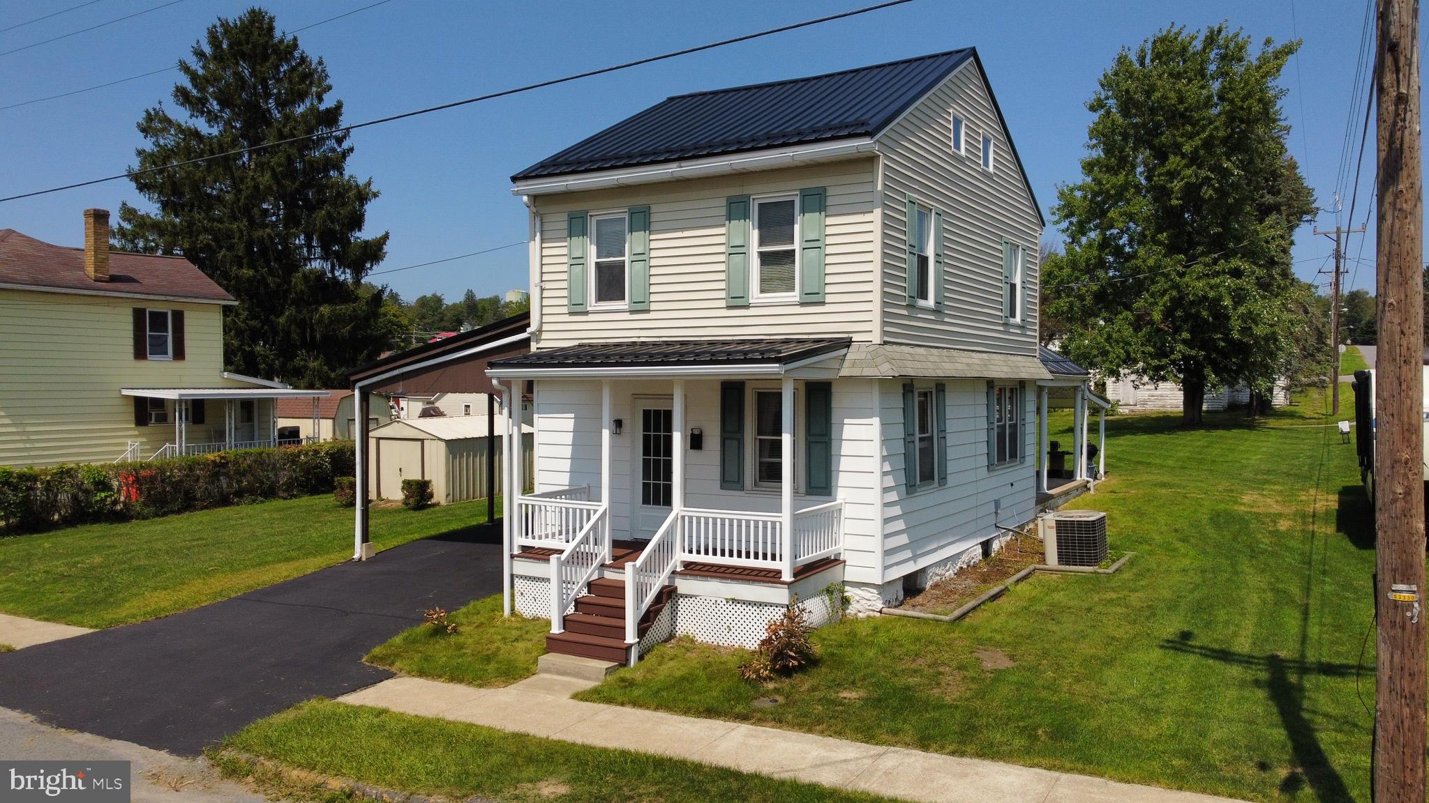 600 Clara St