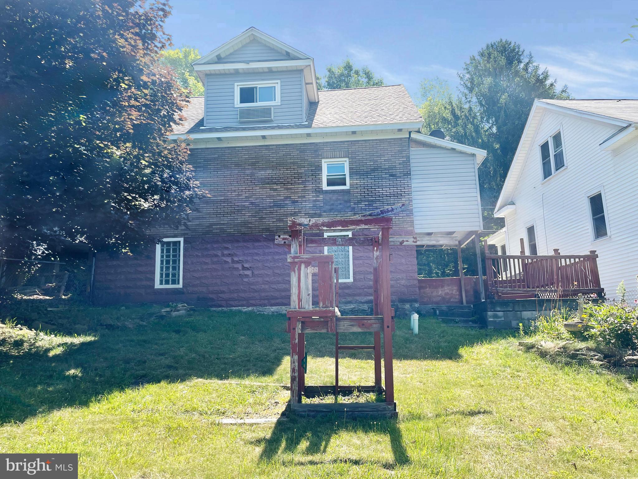 96 Lingle St