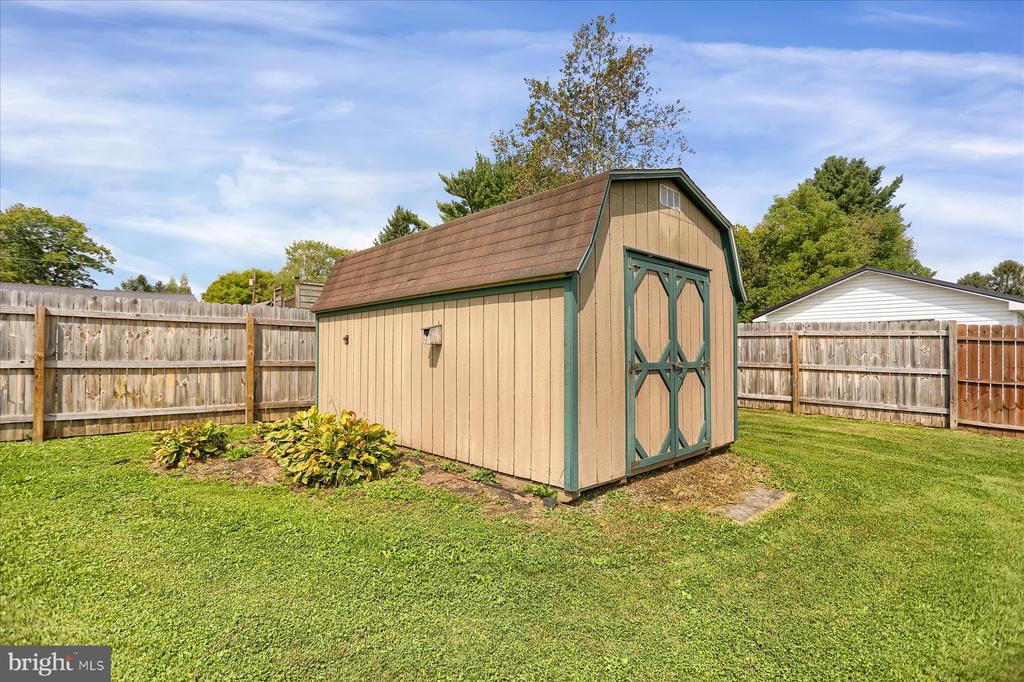 361 Rolling Stone Rd