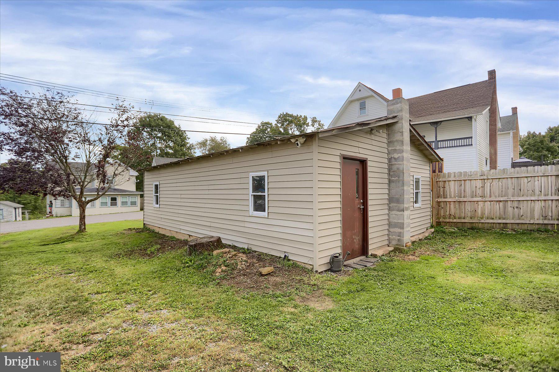 361 Rolling Stone Rd