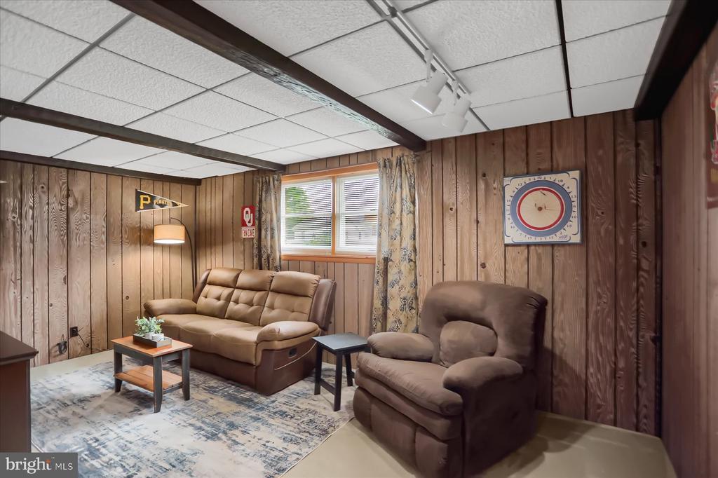361 Rolling Stone Rd