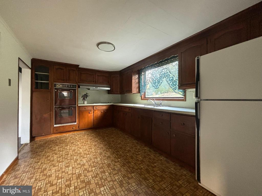 2865 Old Erie Pike Pike
