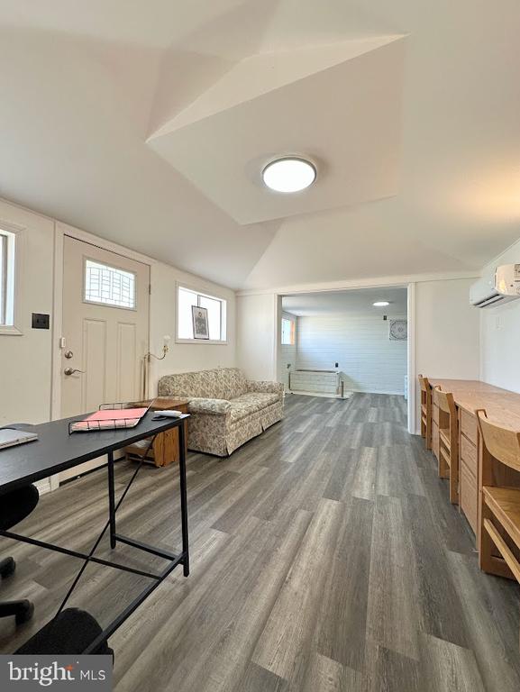 50 Sunset Ln