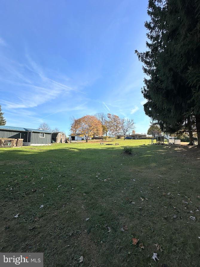 50 Sunset Ln