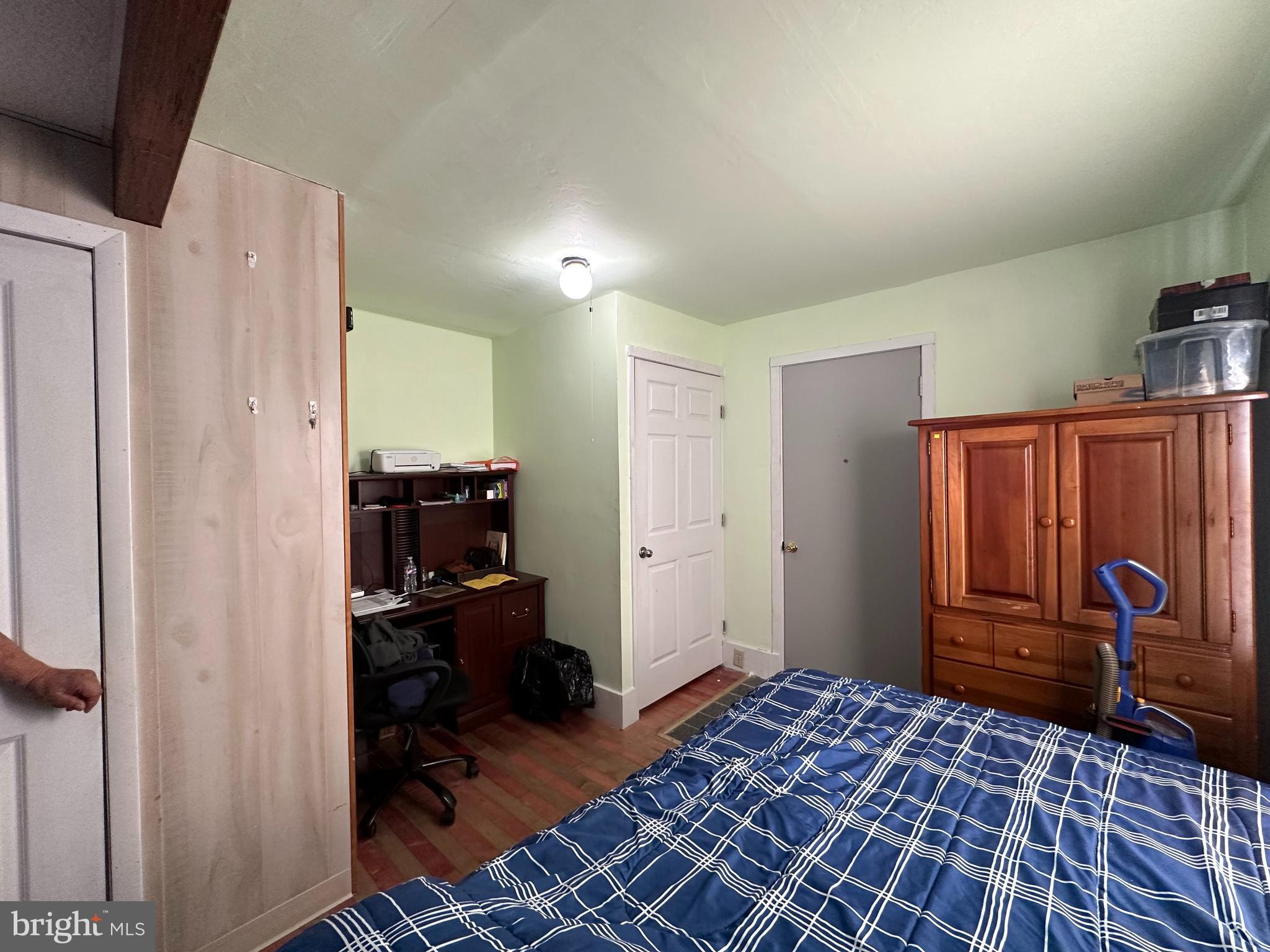 1111 Woodland Rd