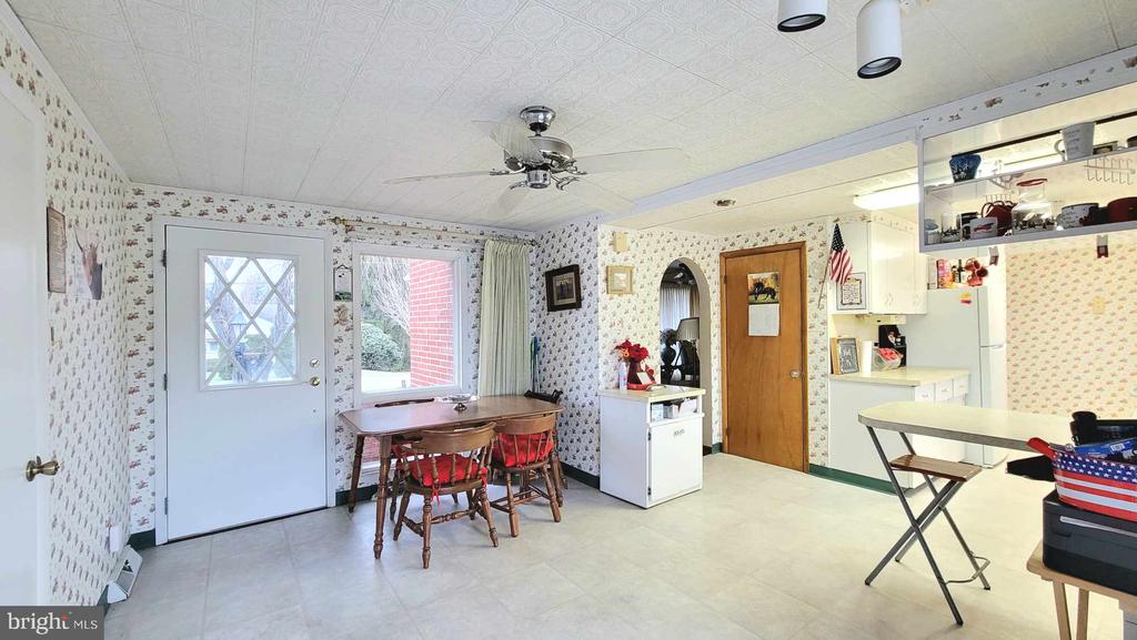 155 Glendale Ave