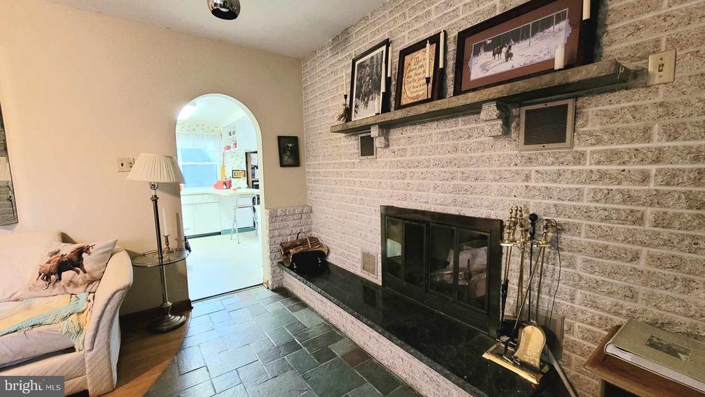 155 Glendale Ave