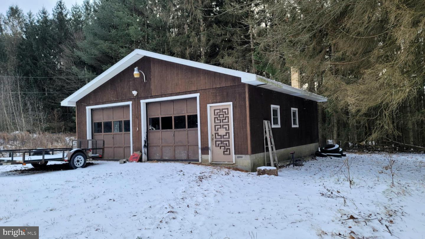 54 Ambrose Ln