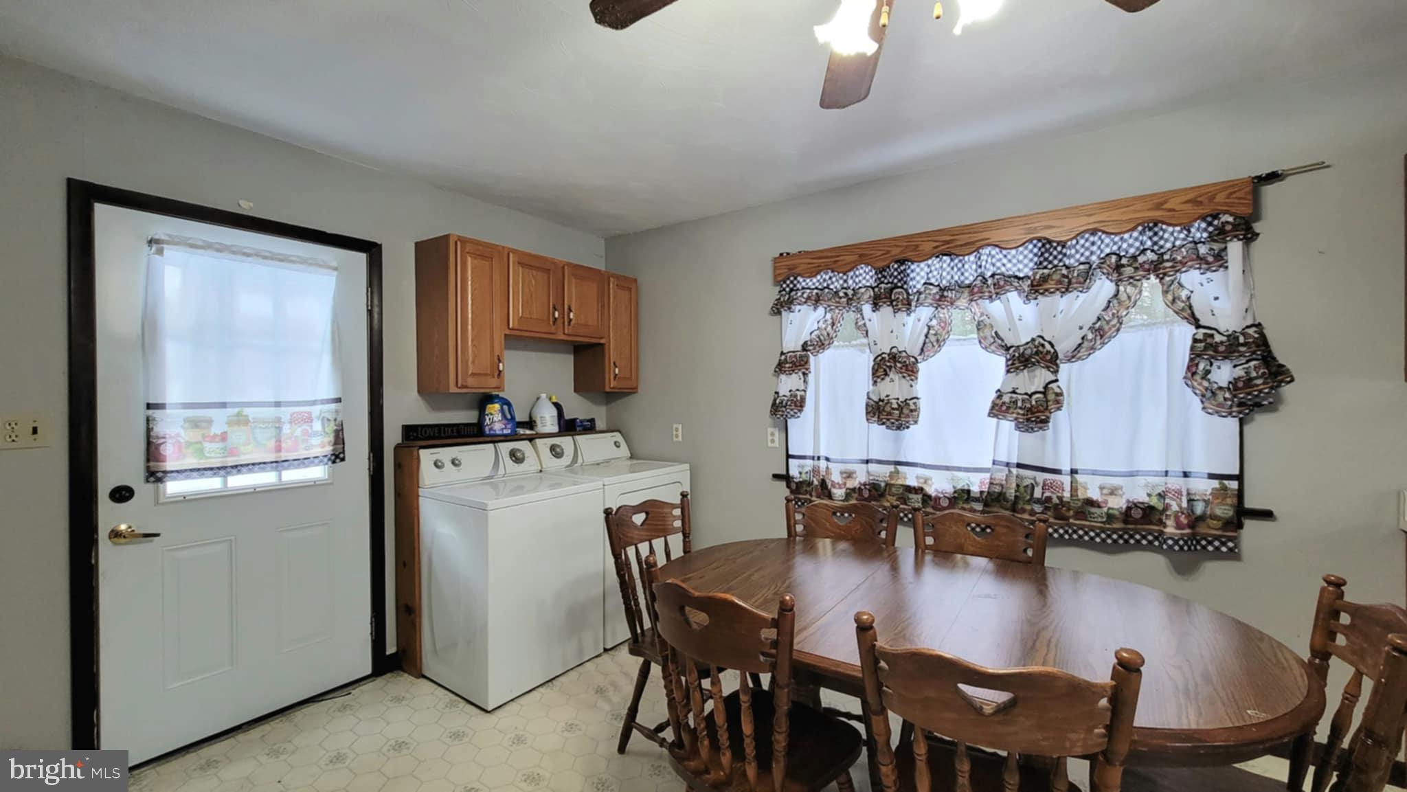 54 Ambrose Ln