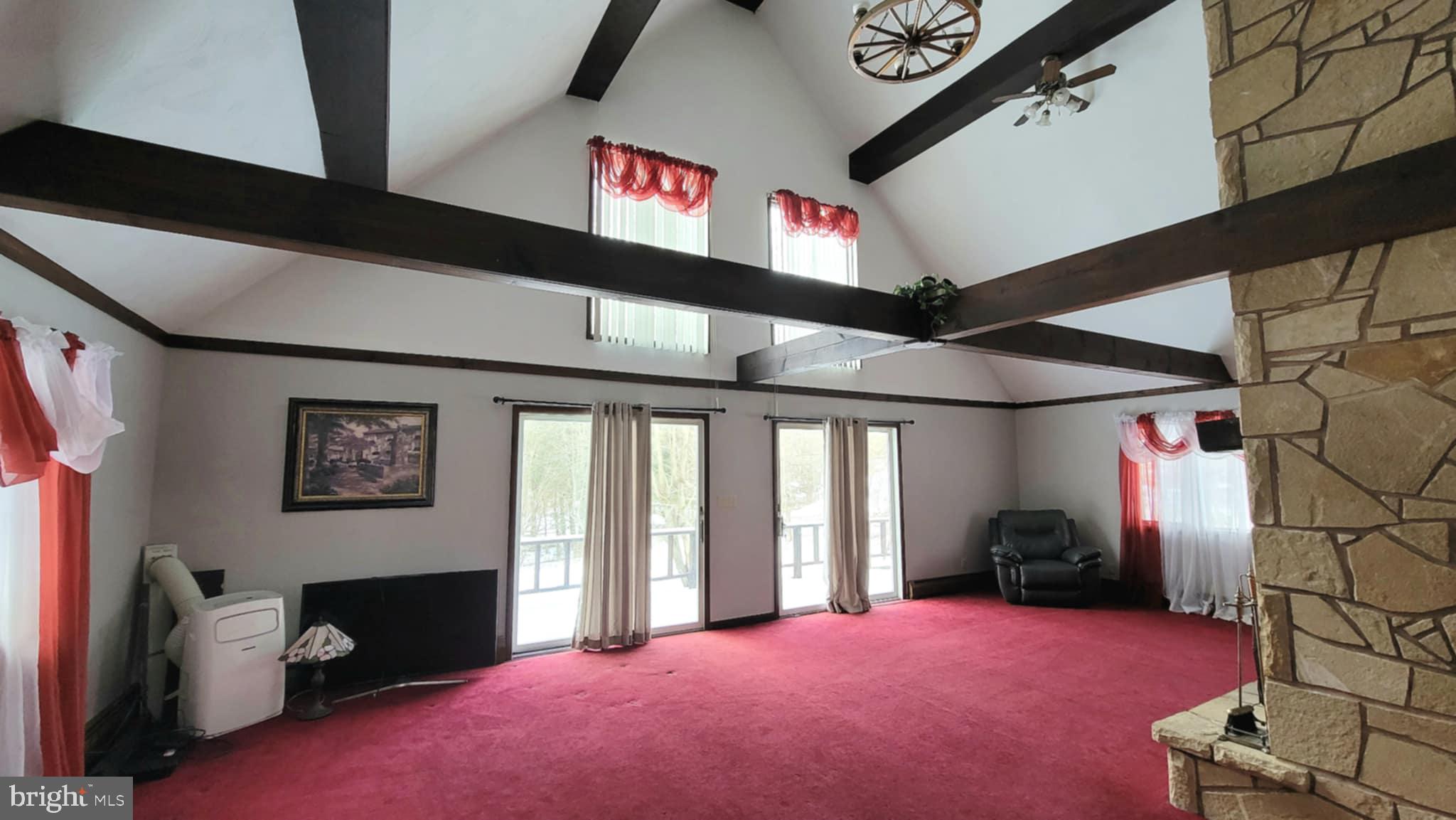 54 Ambrose Ln