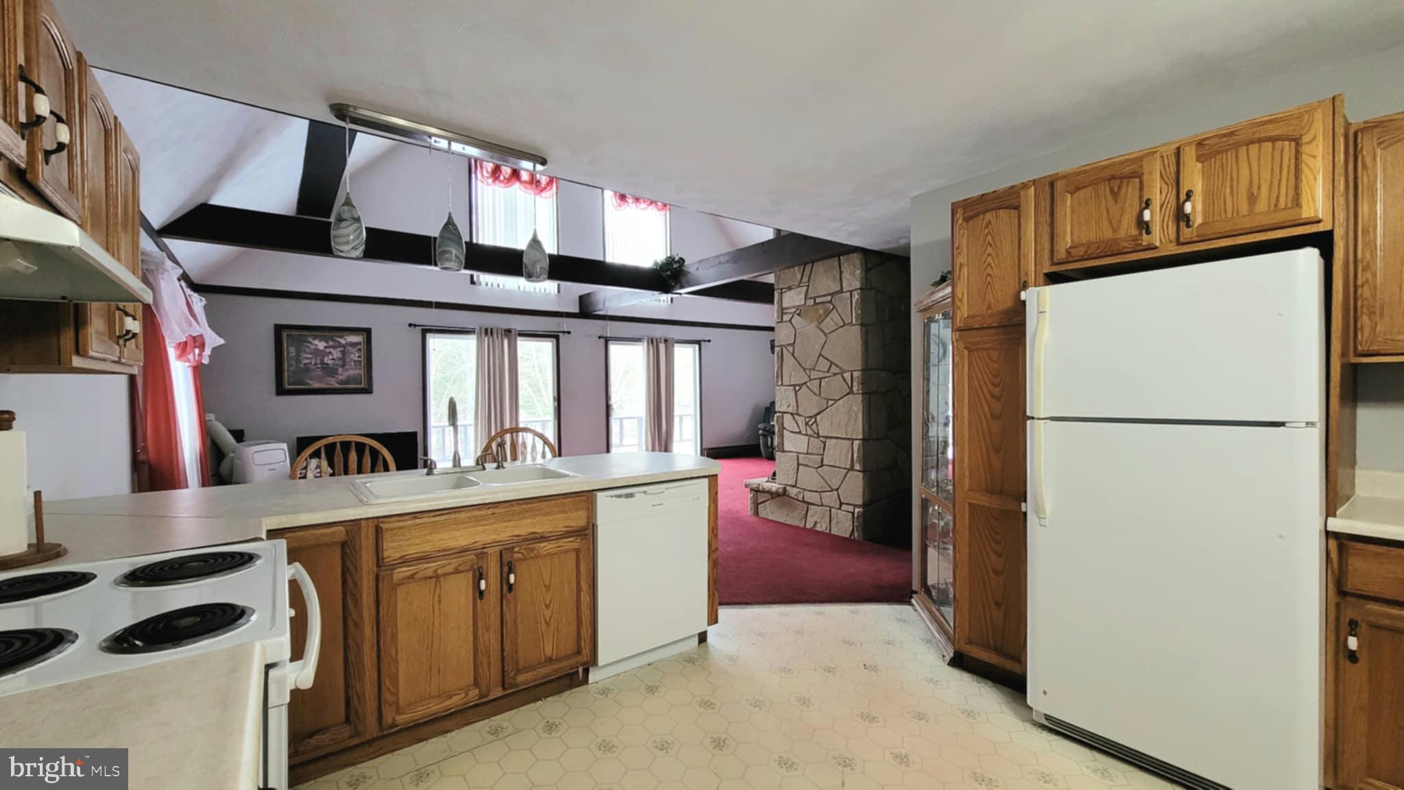 54 Ambrose Ln