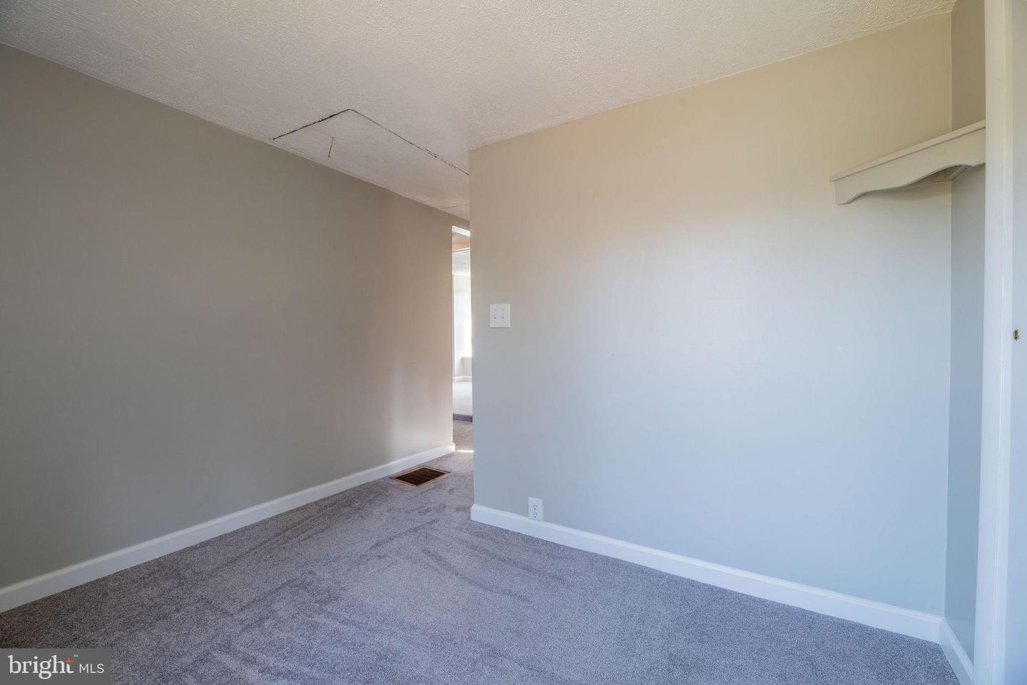1121 W Hannah St
