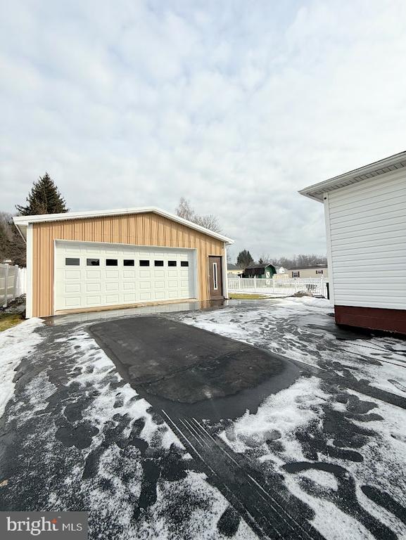 114 Kate St