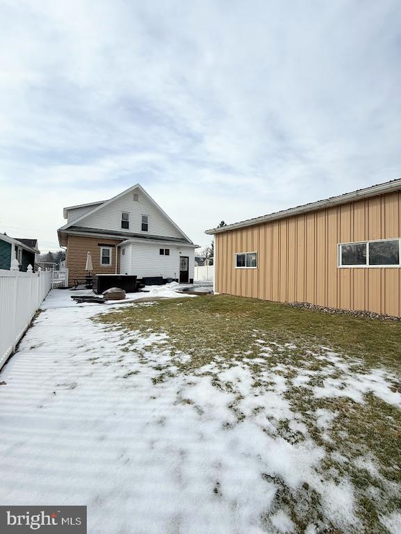 114 Kate St