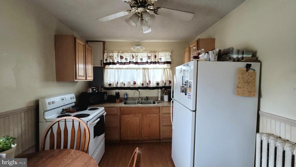 138 Curtin St