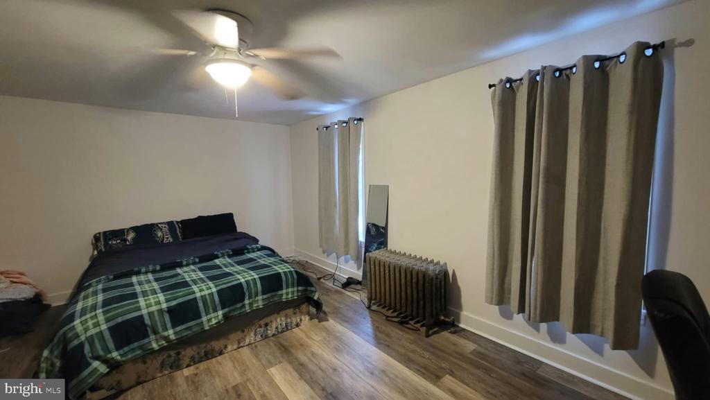 138 Curtin St