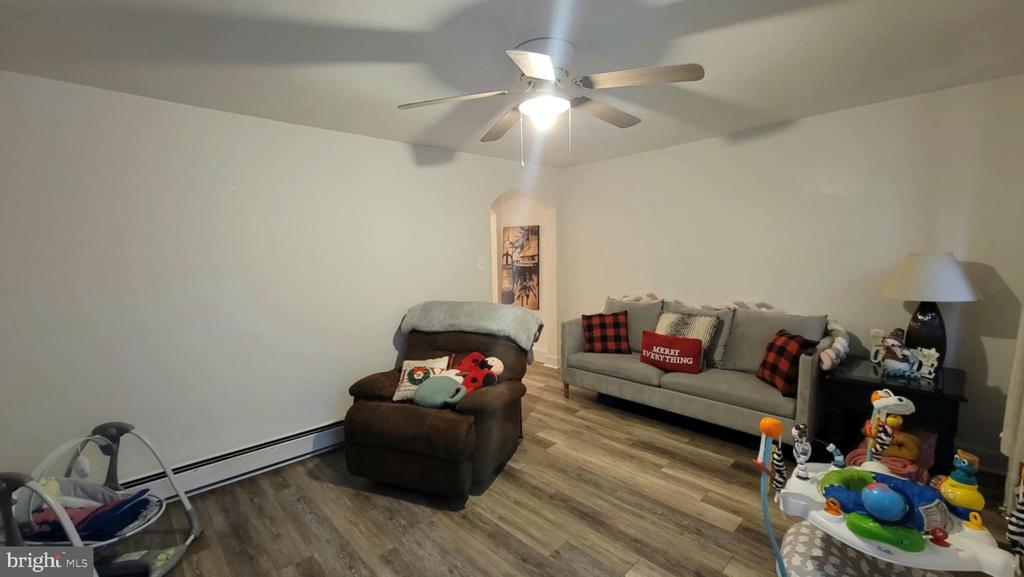 138 Curtin St