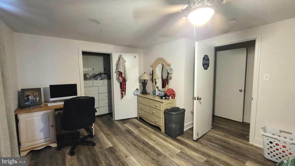 138 Curtin St