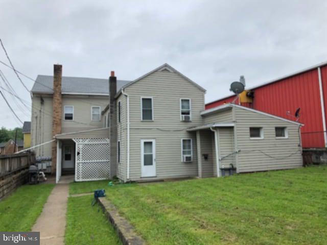 138 Curtin St