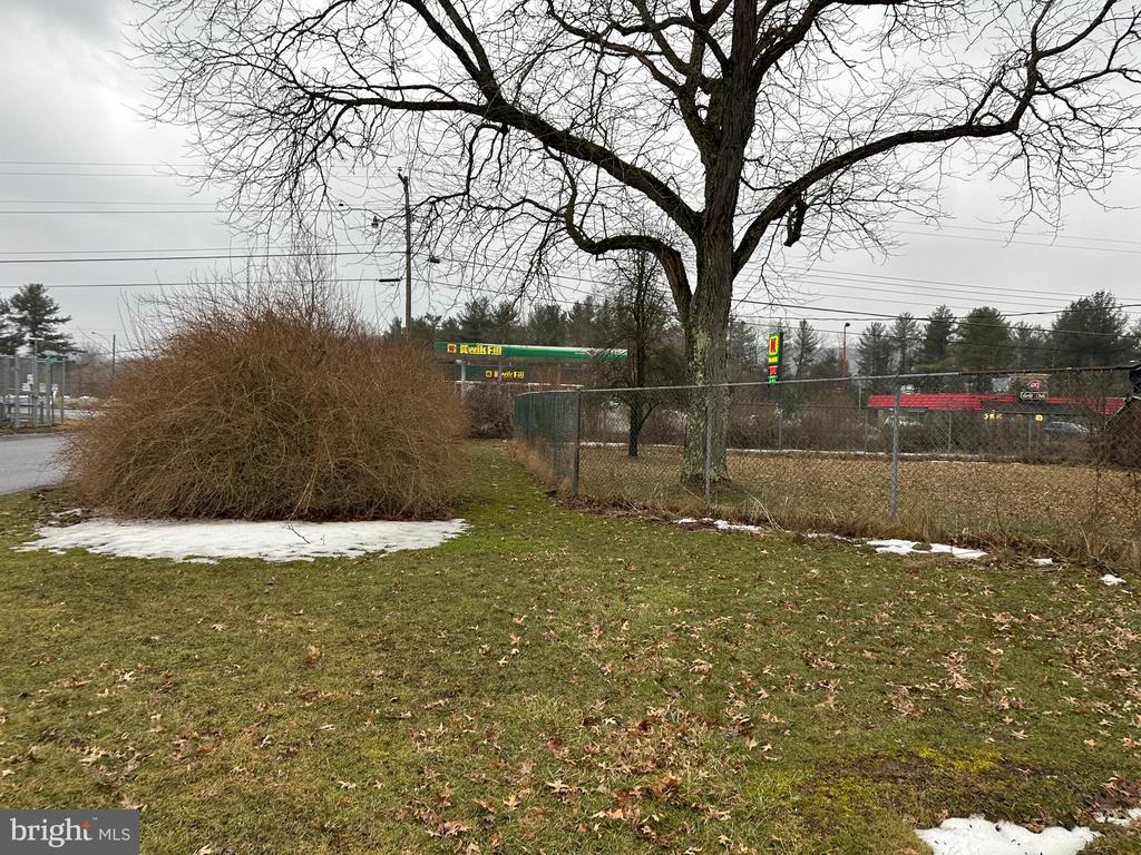 529 W Pauline Dr