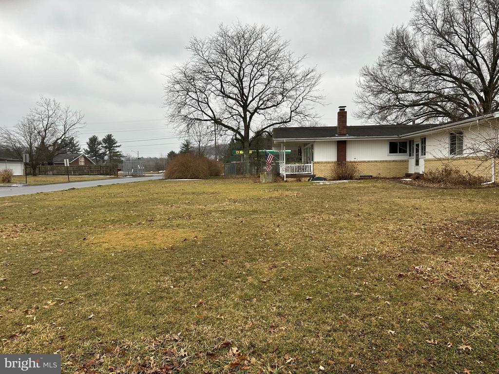 529 W Pauline Dr