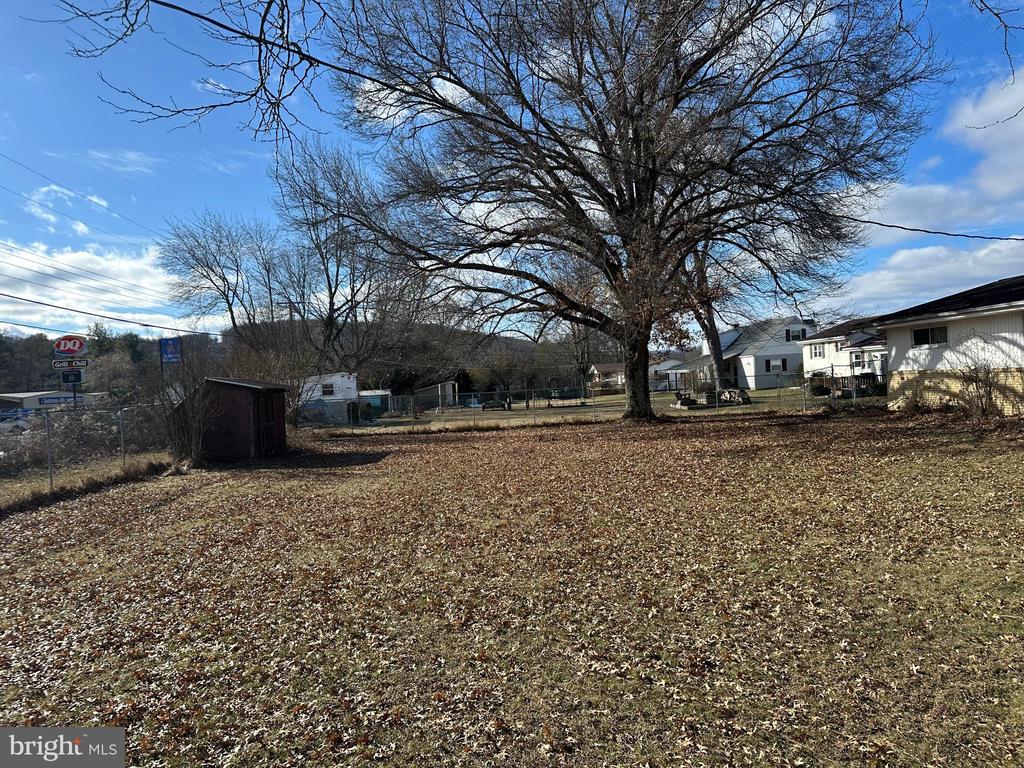 529 W Pauline Dr