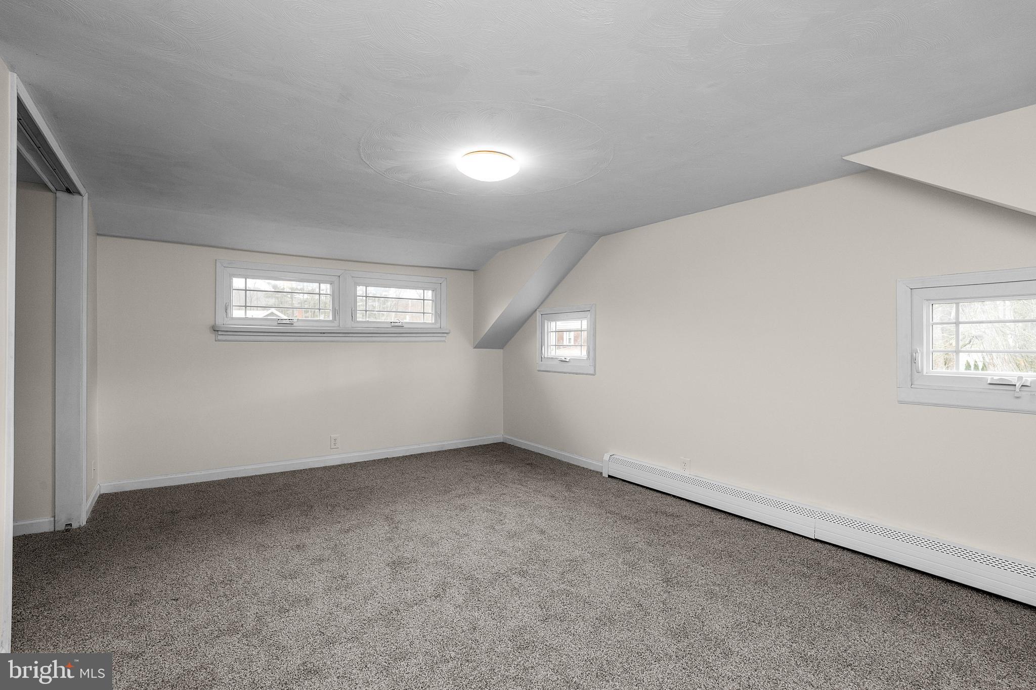 709 Linden St