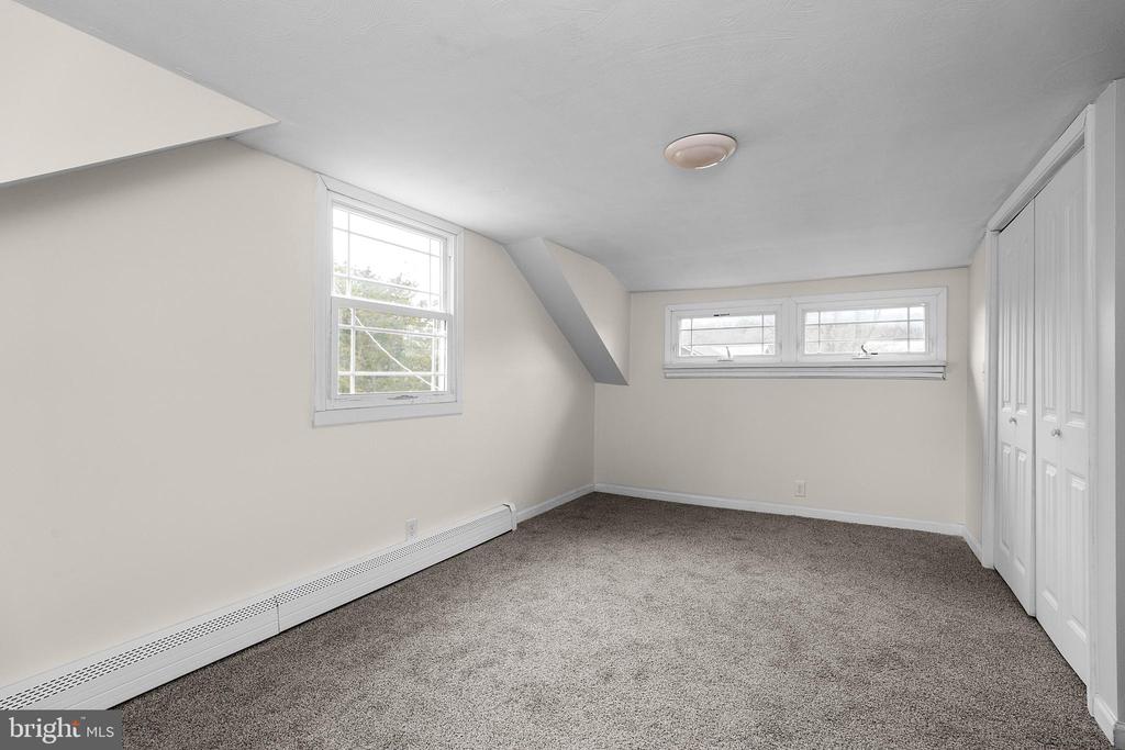 709 Linden St