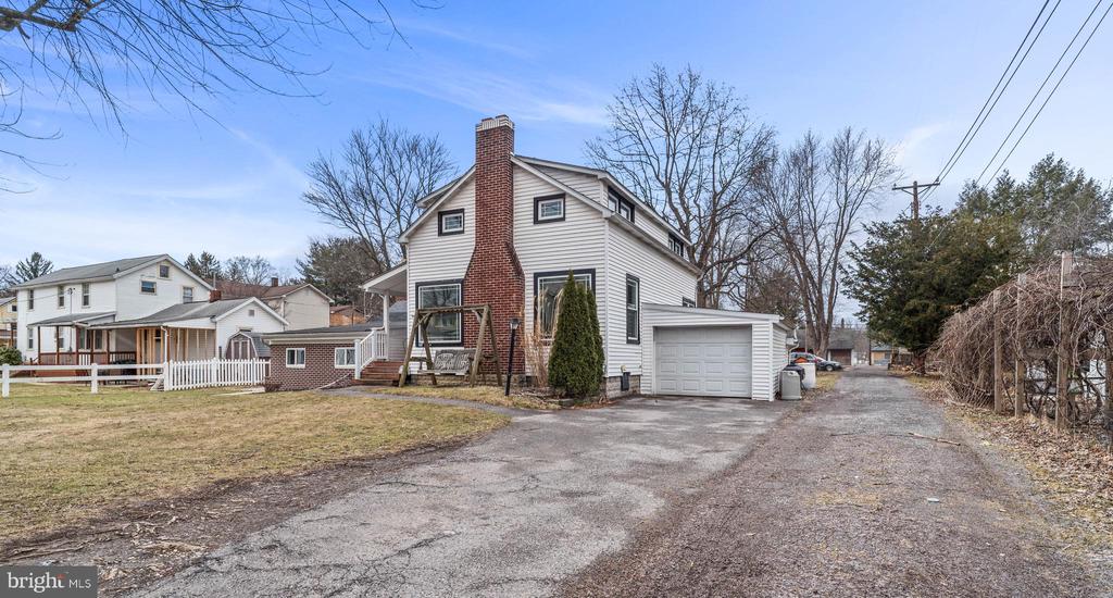 709 Linden St