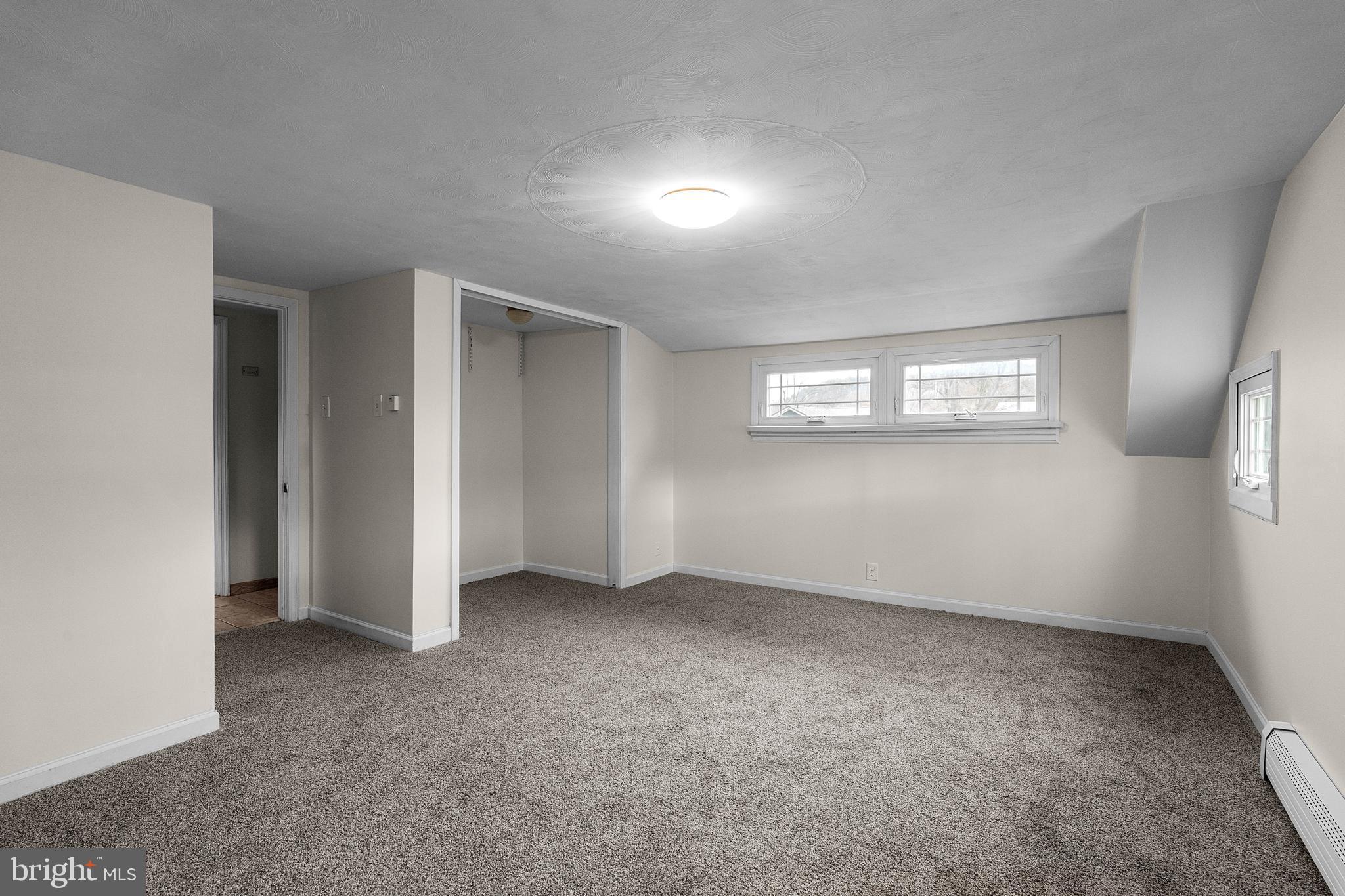709 Linden St