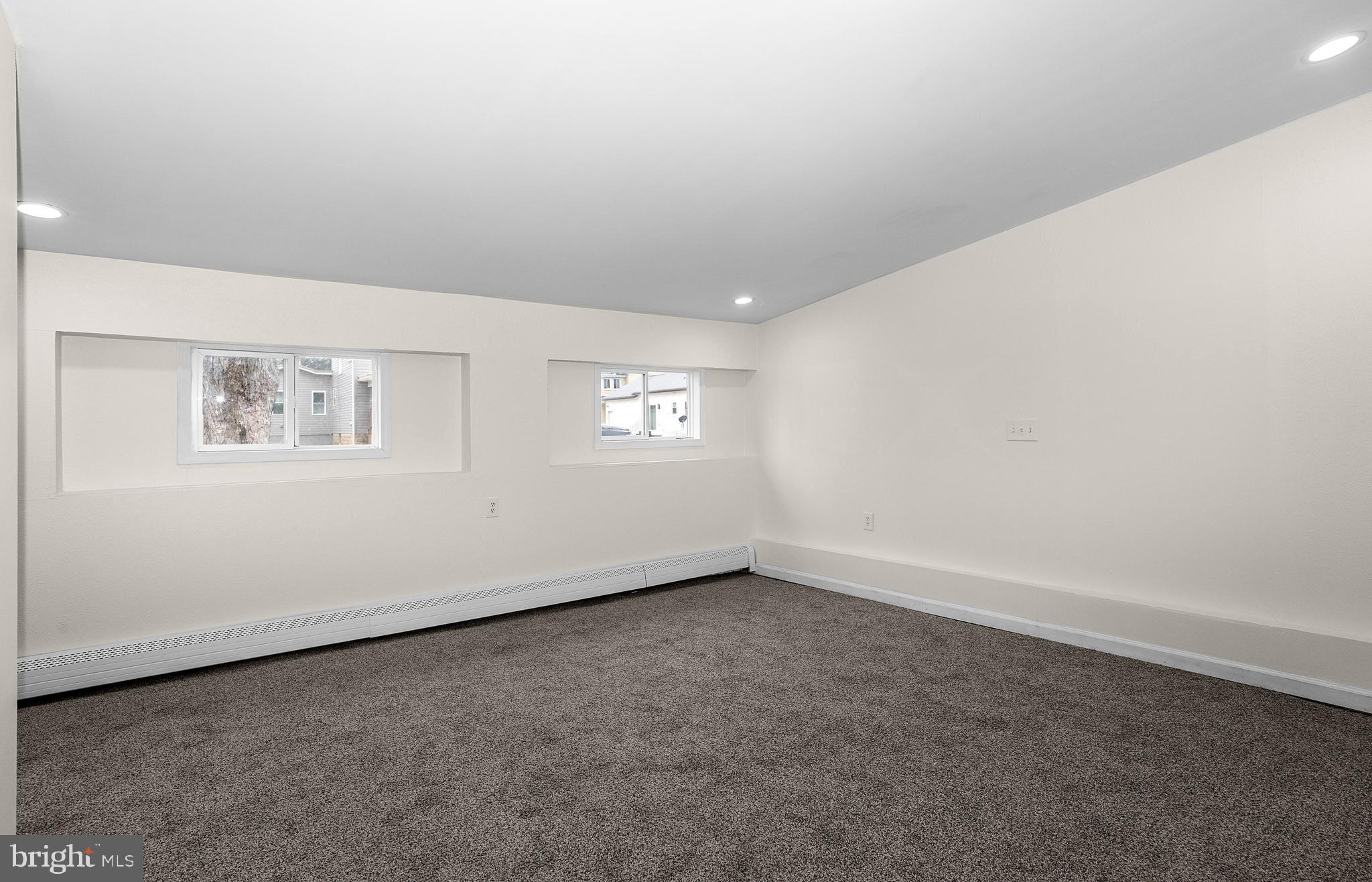 709 Linden St