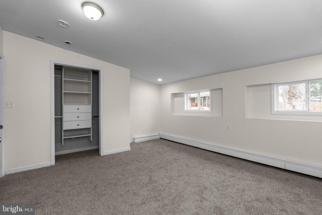709 Linden St