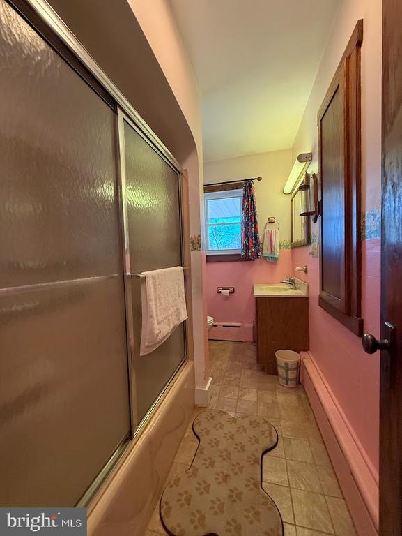 107 Short St
