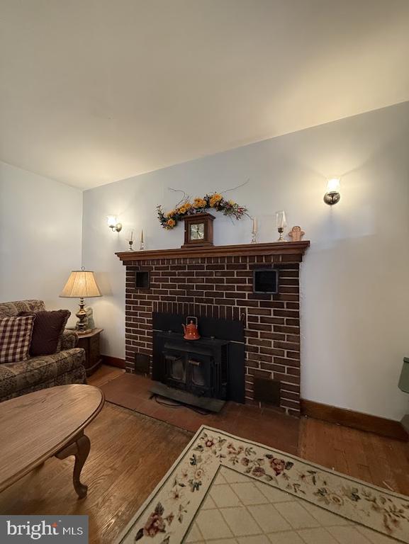 107 Short St