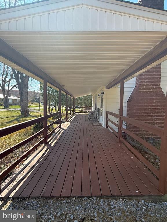 107 Short St