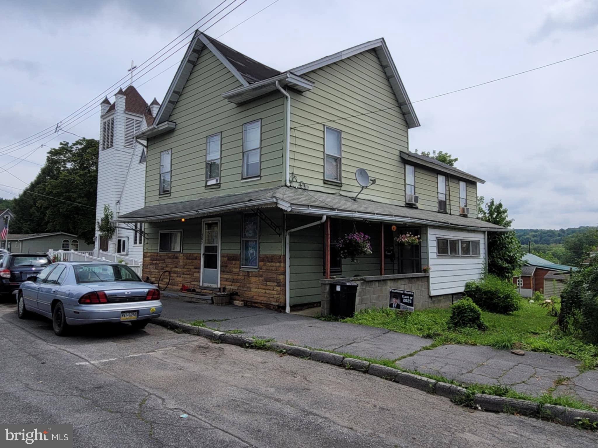 132 Curtin Street