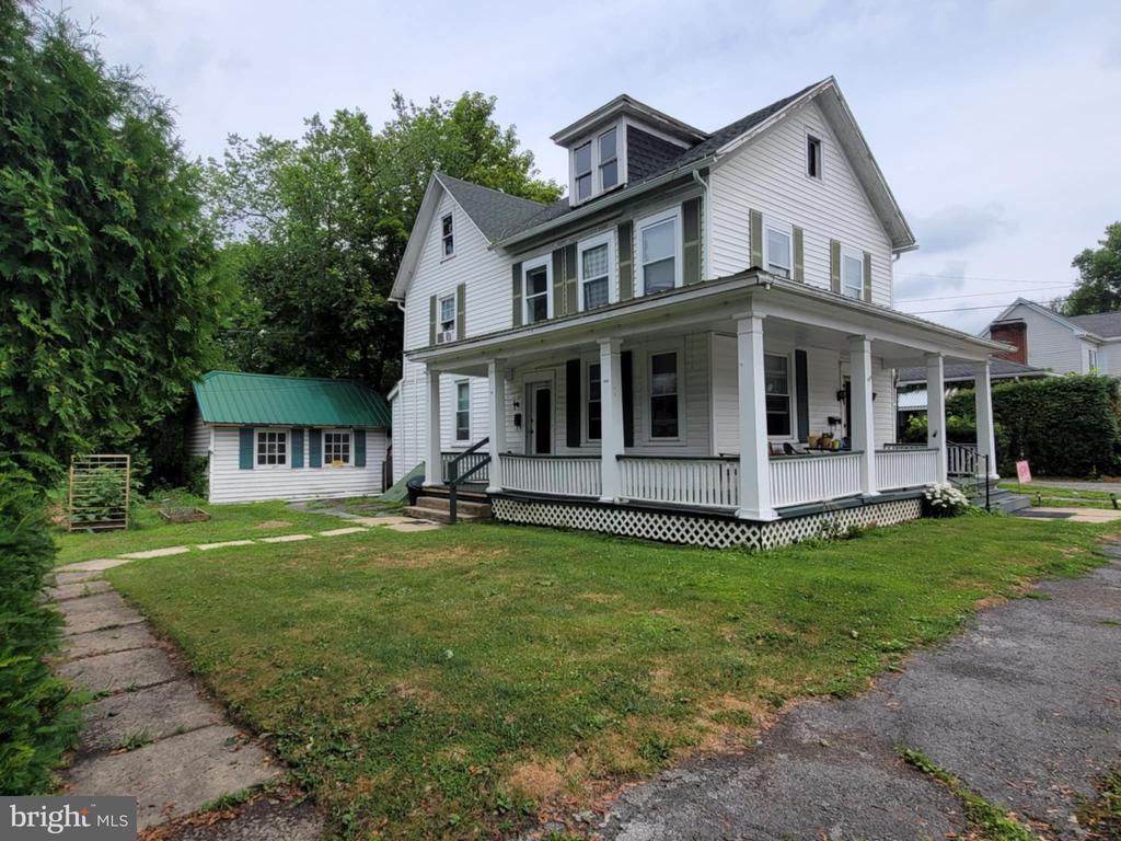 132 Curtin Street