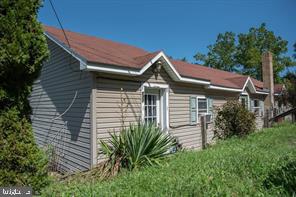 595 Ida St