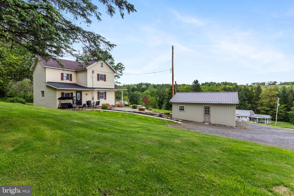 590 Frog Hollow Rd