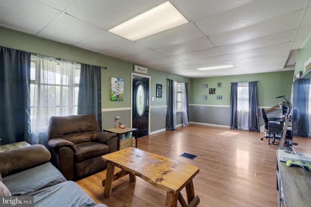 590 Frog Hollow Rd