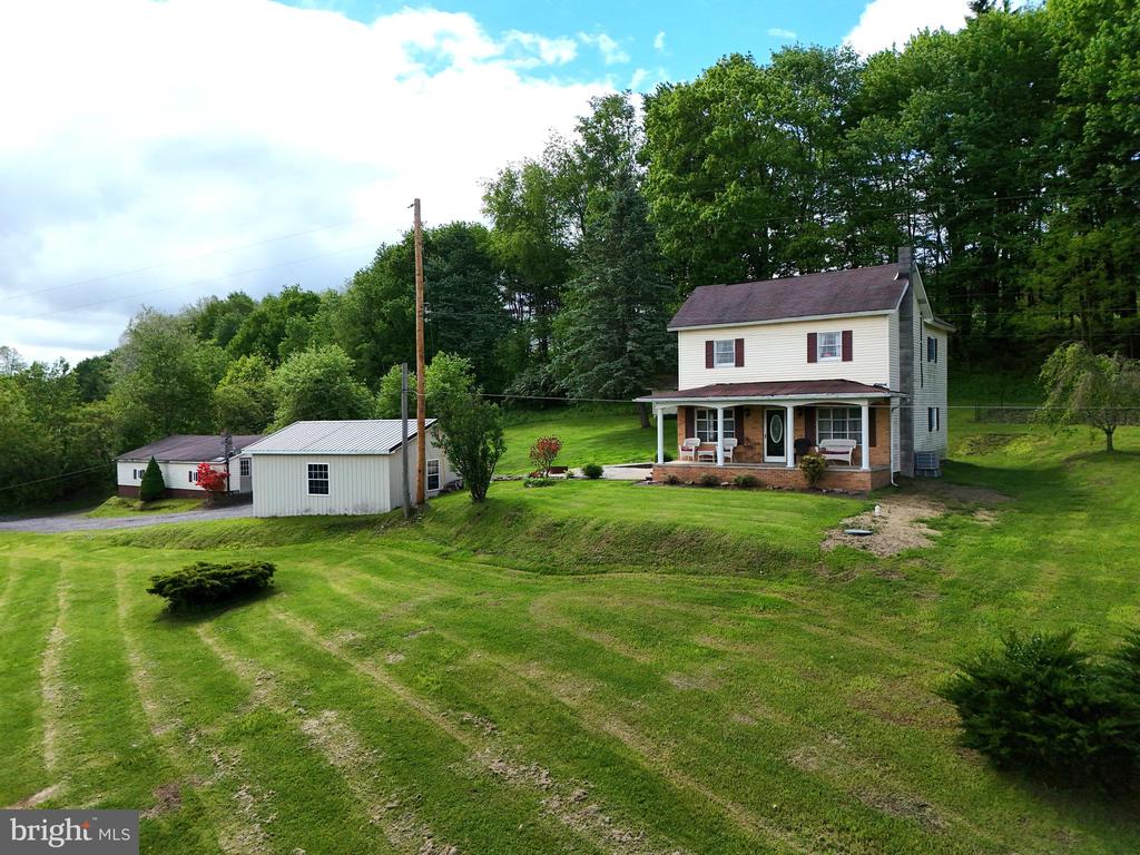 590 Frog Hollow Rd