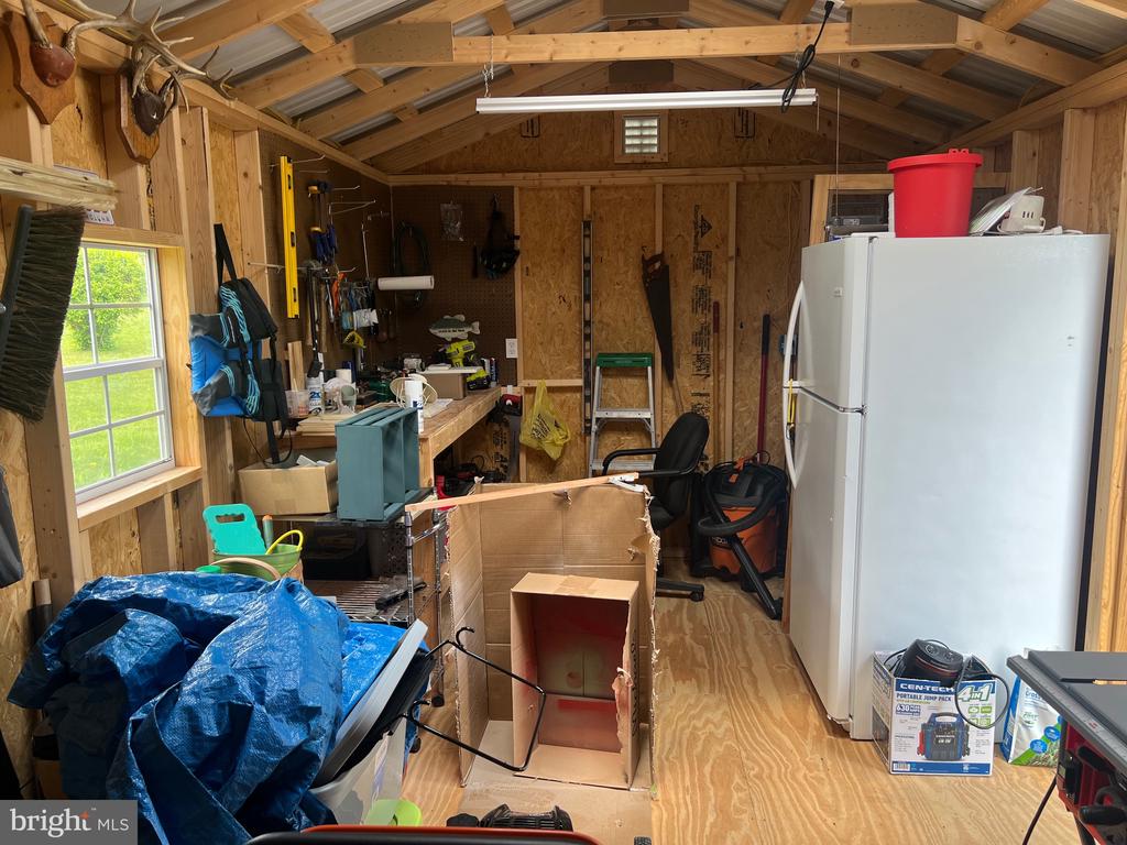 142 MEADOW LANE