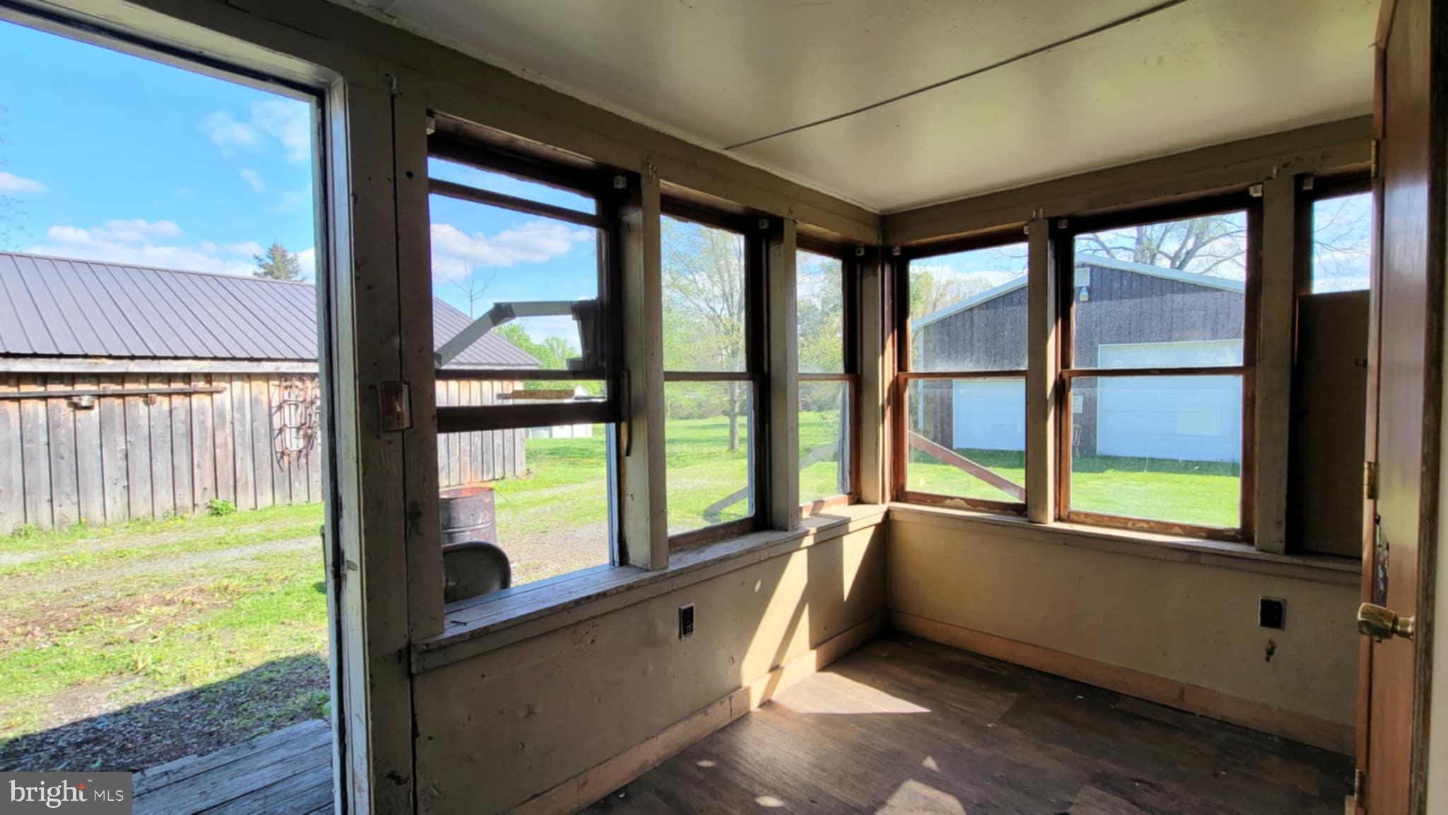 1511 Old Turnpike Rd