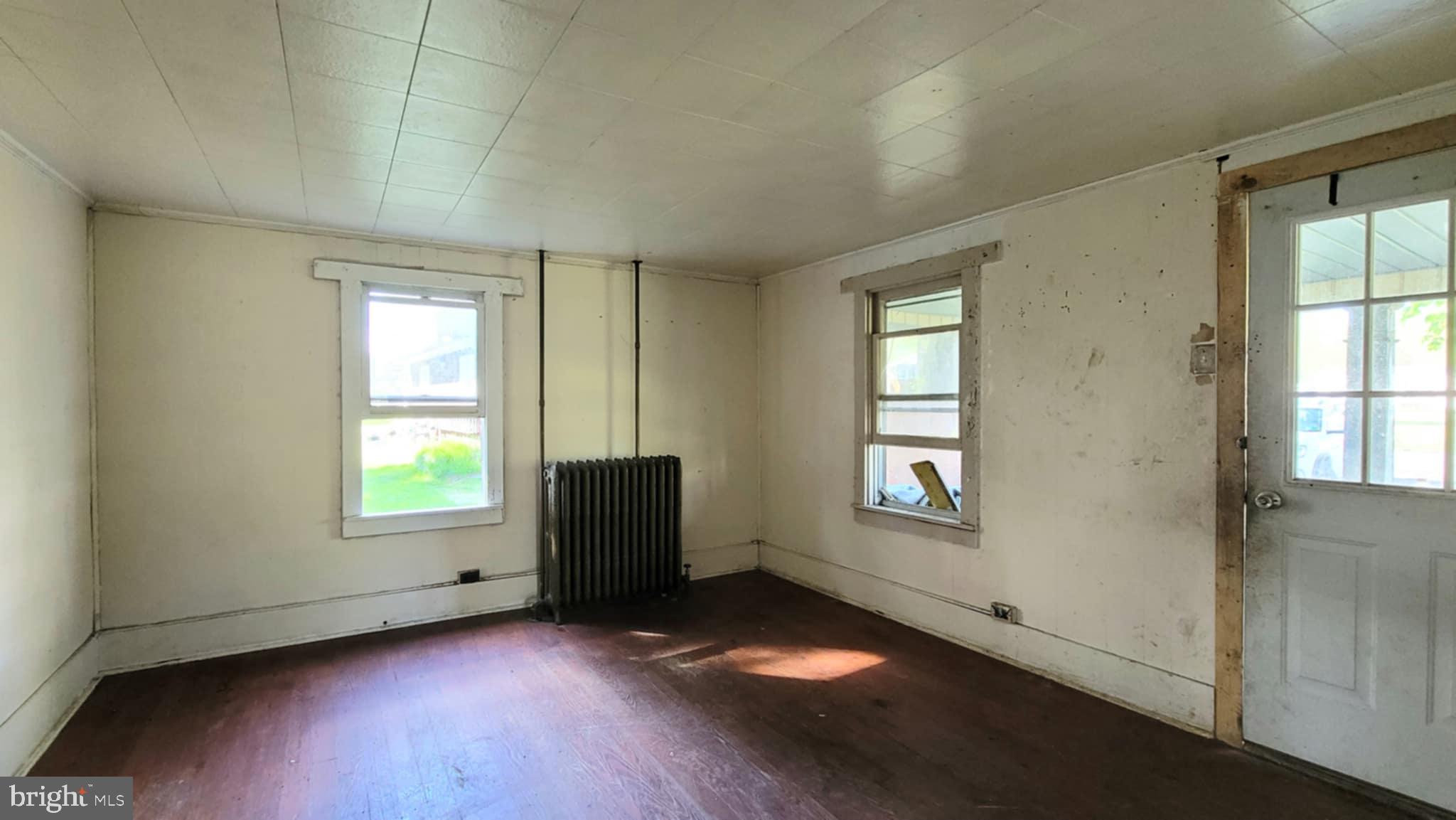 1511 Old Turnpike Rd